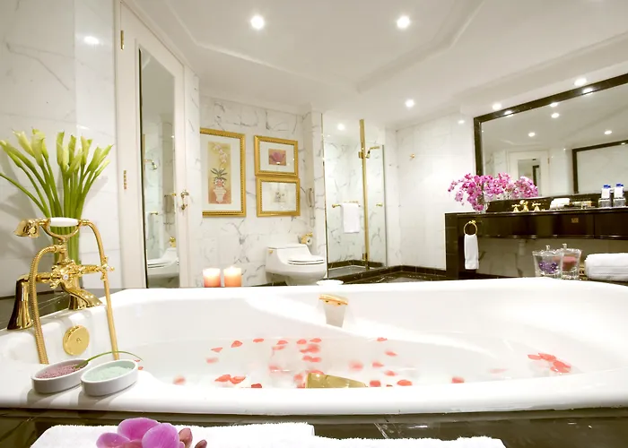 Hotel New Orient Landmark 5*