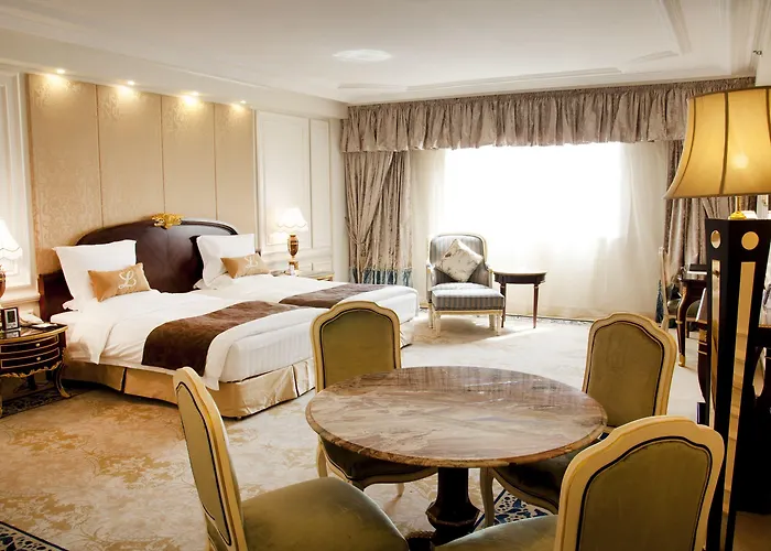 New Orient Landmark Hotel 5*