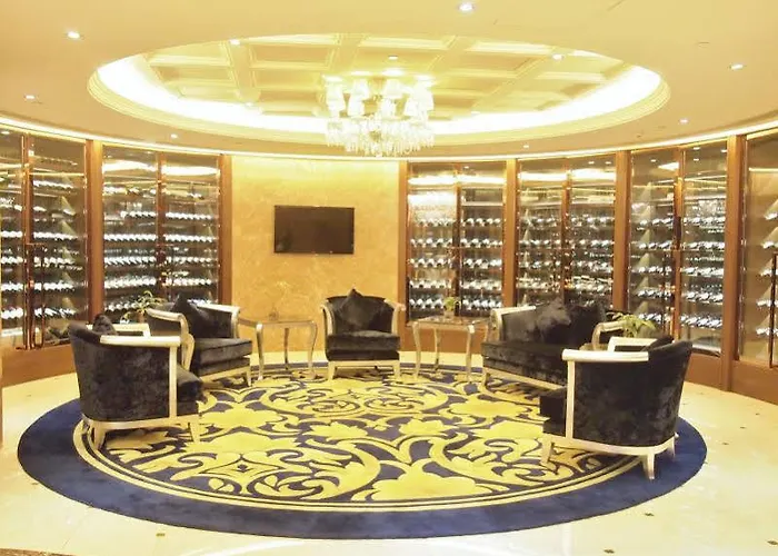 Hotel New Orient Landmark 5*