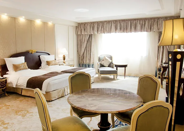 New Orient Landmark Hotel 5*