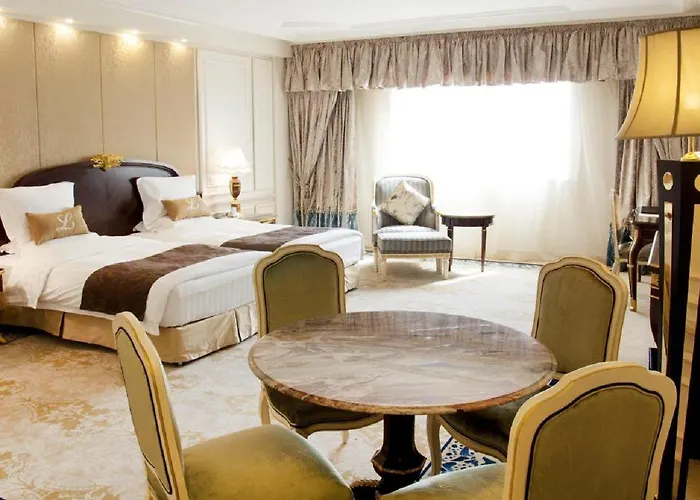 New Orient Landmark Hotel 5*